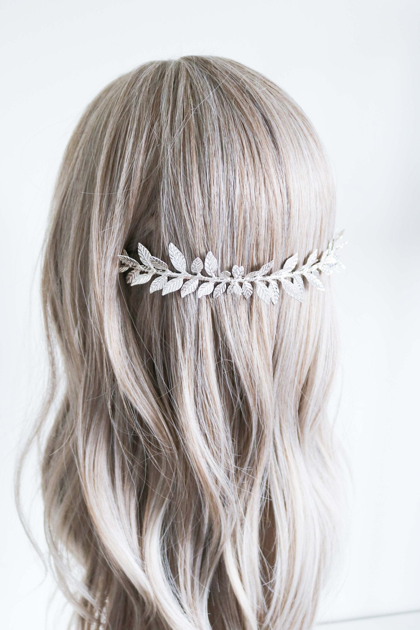 Silver pointed laurel leaves wire-wrapped headband for bridal. Bridal Hair Accessories. Bridal Accessories. Canadian Bridal Accessories. Handmade Canadian Accessories. Canadian handmade Accessories. Canadian weddings. Wedding Canada. Canadian designer. Canadian artist.