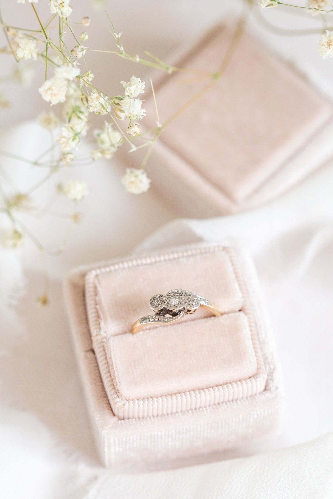 18k Gold and Platinum Vintage Engagement Ring Studded with Trilogy Diamond. Antique Engagement Rings Canada. Canadian vintage engagement rings. Vintage engagement rings Canada. Bridal jewelry Canada. Canadian weddings. Wedding Canada. Canadian jewelry brands. Affordable Canadian jewelry brands. Canadian bridal jewelry. Woman-owned Canadian jewelry brand. Canadian jewelry business.