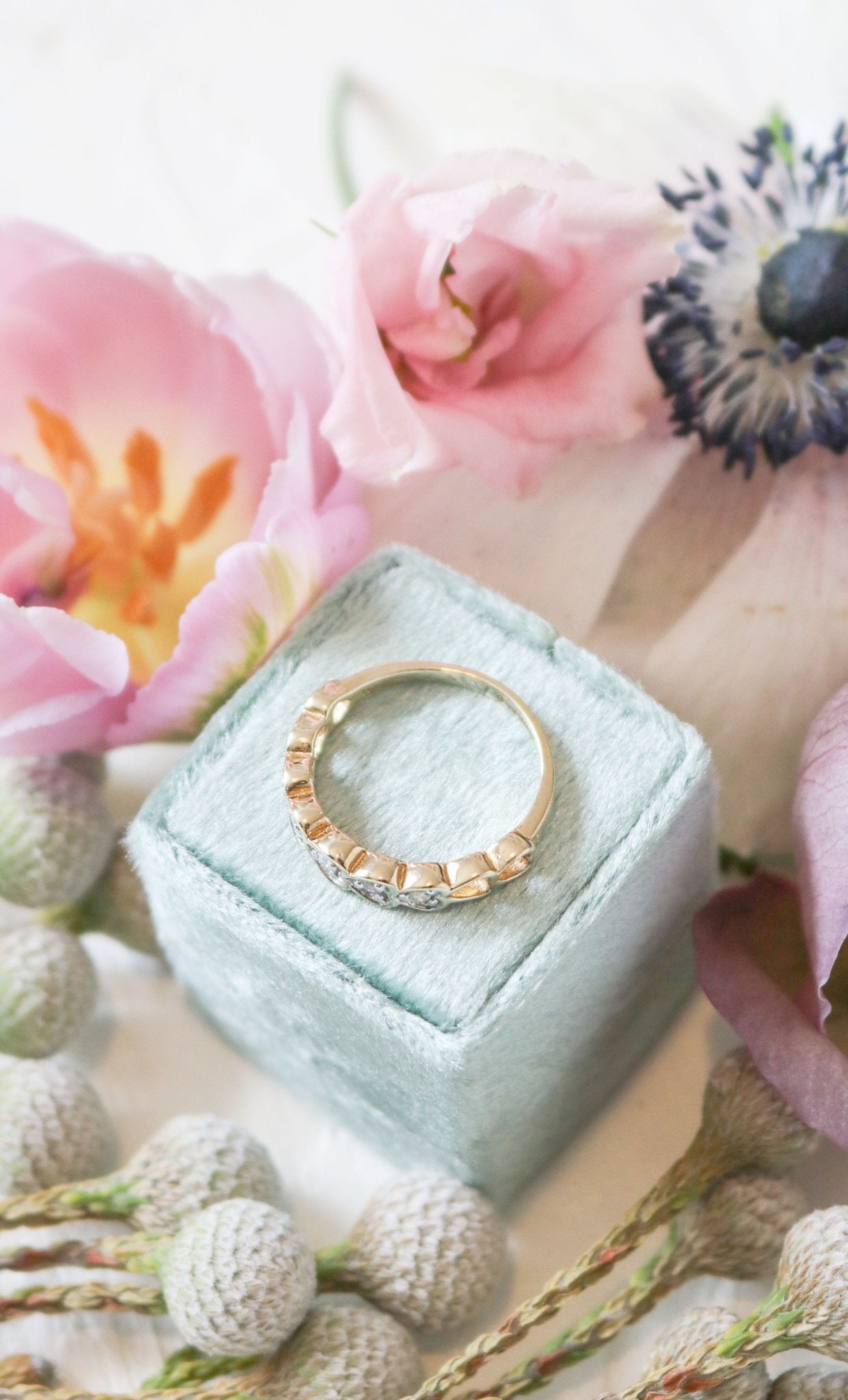 9ct Gold and Diamond Engagement Ring with Hearts on Top of Ring Box. Antique Engagement Rings Canada. Canadian vintage engagement rings. Vintage engagement rings Canada. Bridal jewelry Canada.