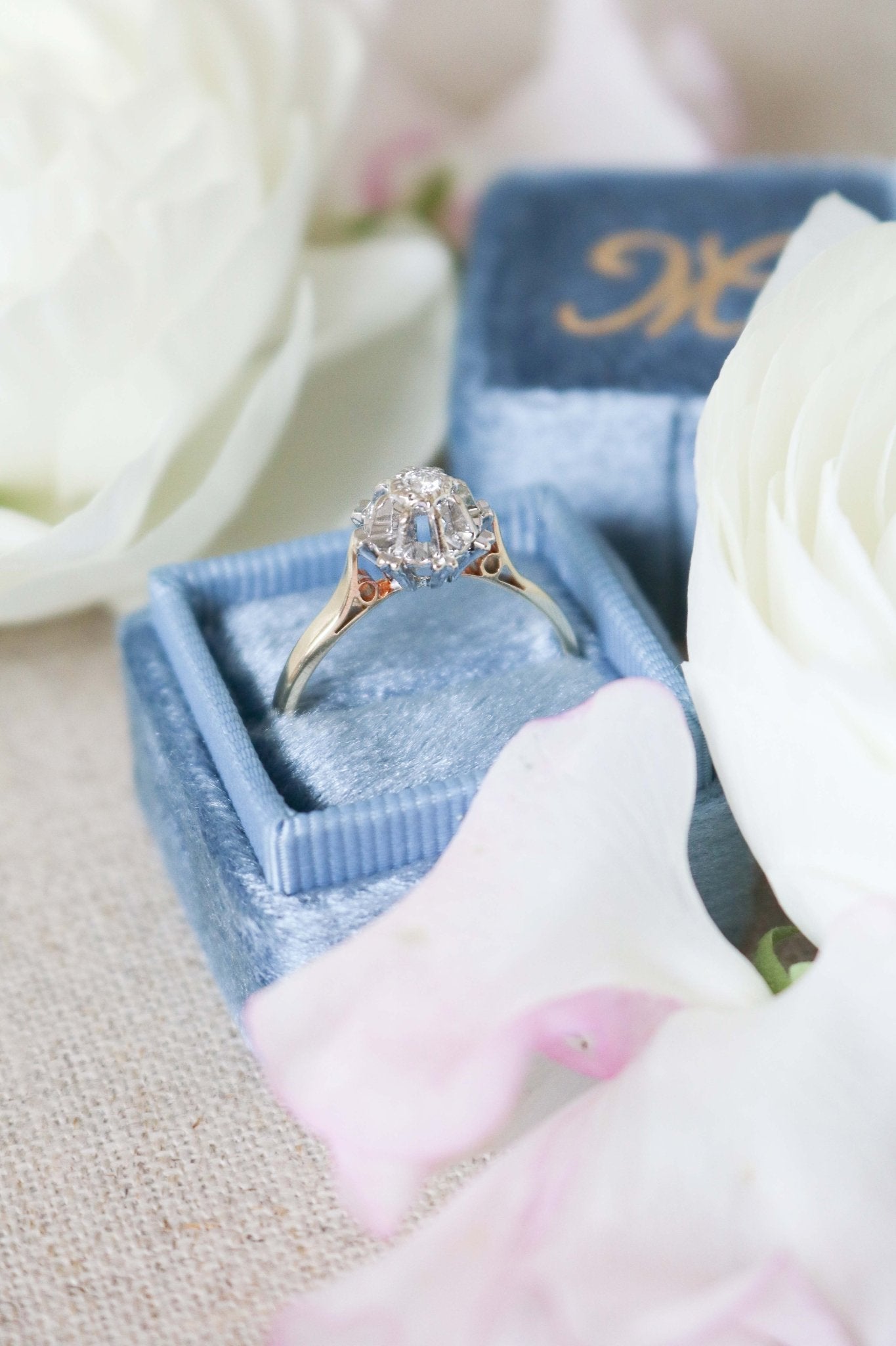Liona Floral Engagement Ring in 14ct Gold, Art Deco Style c.1920s. Antique Engagement Rings Canada. Canadian vintage engagement rings. Vintage engagement rings Canada. Bridal jewelry Canada.