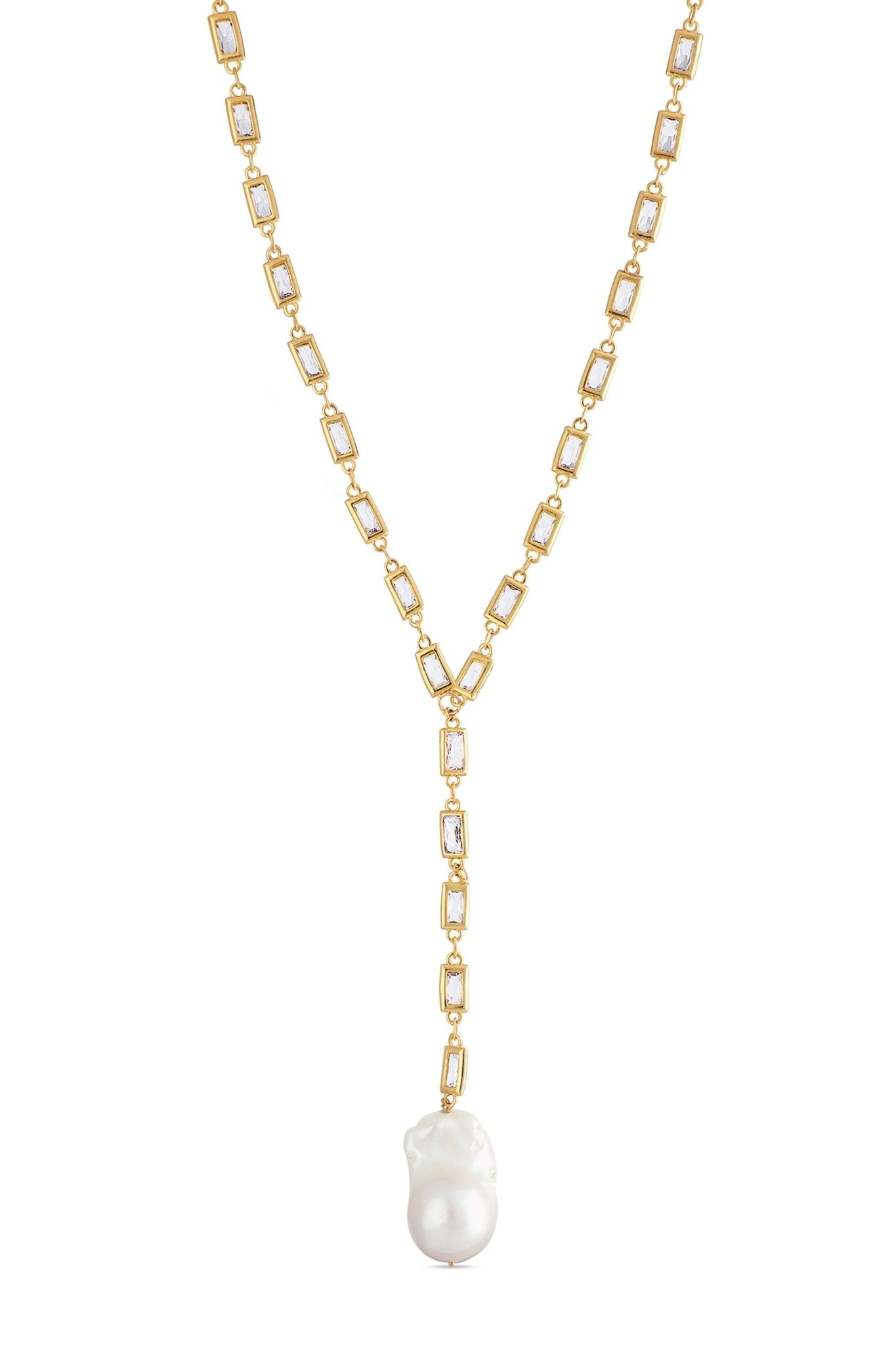 The Muse Larait 14k Gold-filled crystal link drop necklace with baroque freshwater pearl. Pearl Bridal jewelry Canada. Affordable Canadian jewelry brands. Gold-filled jewelry Canada. Gold-filled Canadian jewelry. Bridal jewelry Canada. Pearl jewelry Canada. Handmade Canadian jewelry. Canadian handmade jewelry. Small Canadian jewelry brands. Canadian bridal jewelry. Organic pearl jewelry. Canadian jewelry business. Wedding Canada.