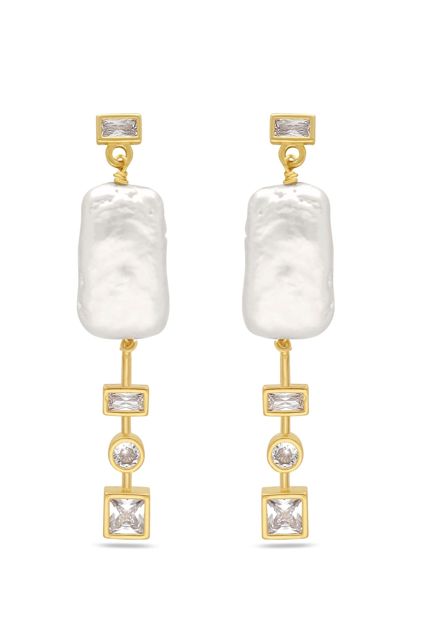 A pair of gold-filled crystal and freshwater pearl dangle bridal earrings. Handmade jewelry Canada. Pearl jewelry Canada. Pearl Bridal jewelry Canada. Gold-filled jewelry Canada. Gold-filled Canadian jewelry. Bridal jewelry Canada. Statement Earrings. Statement Bridal Earrings. Organic pearl jewelry. Pearl jewelry sets.