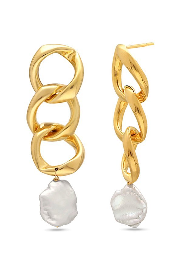 A pair of 18k Gold-filled puffy chain link dangle earrings with large freshwater pearls. Pearl Bridal jewelry, statement bridal earrings, & gold bridal jewelry Canada