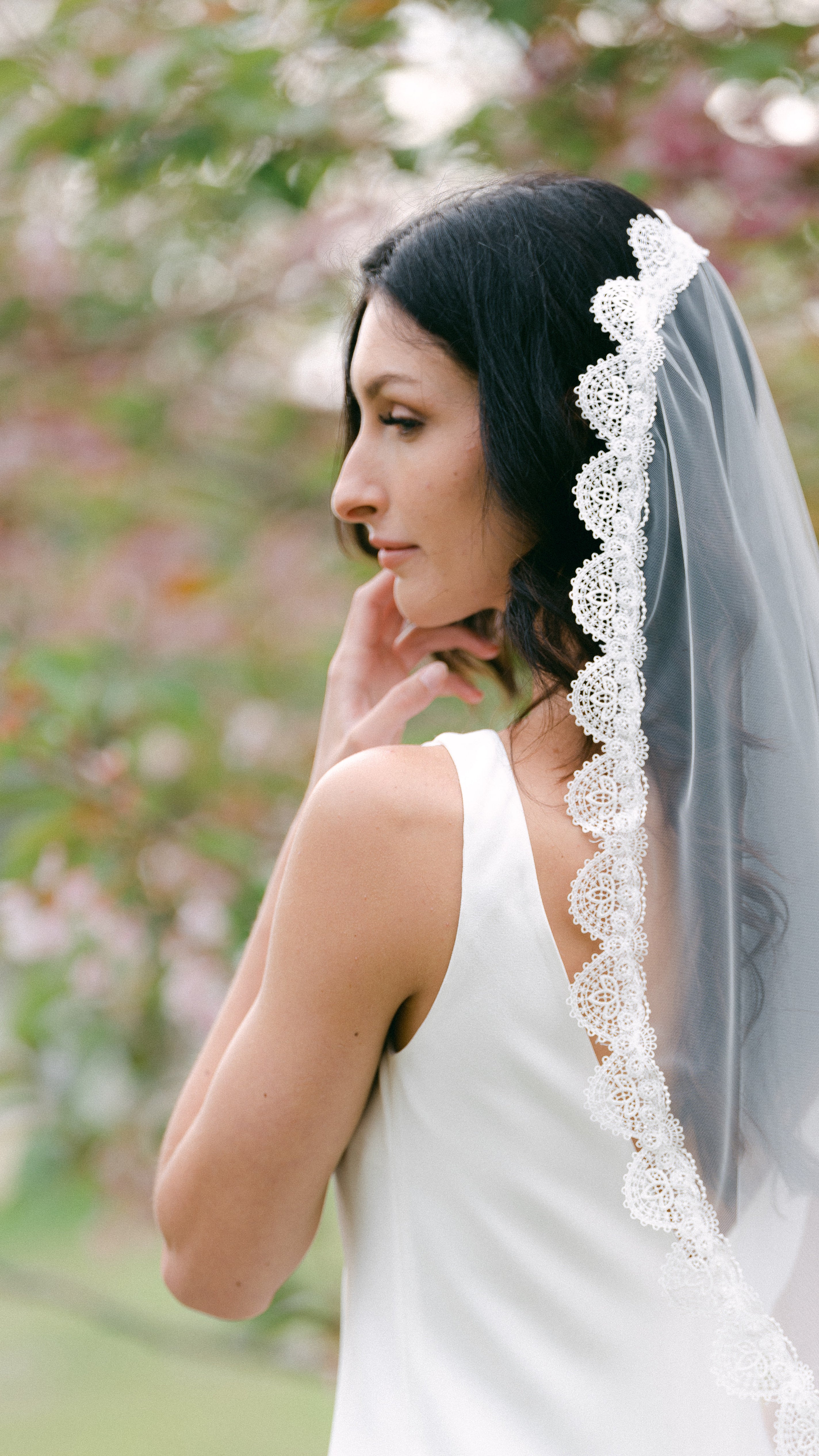 Julieta Lace Mantilla Wedding Veil-1