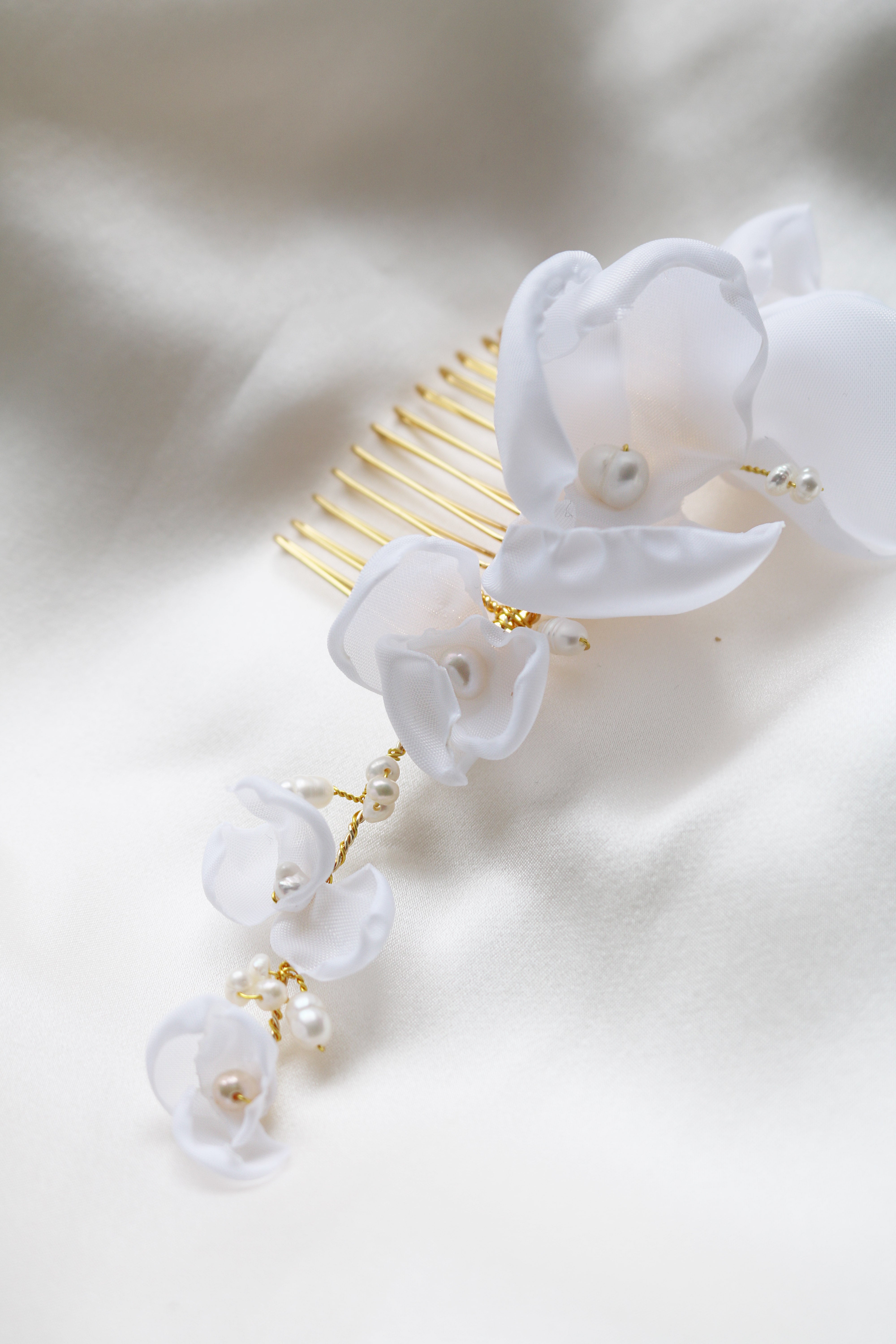Averie Floral and Organic Pearl Hairpiece-2