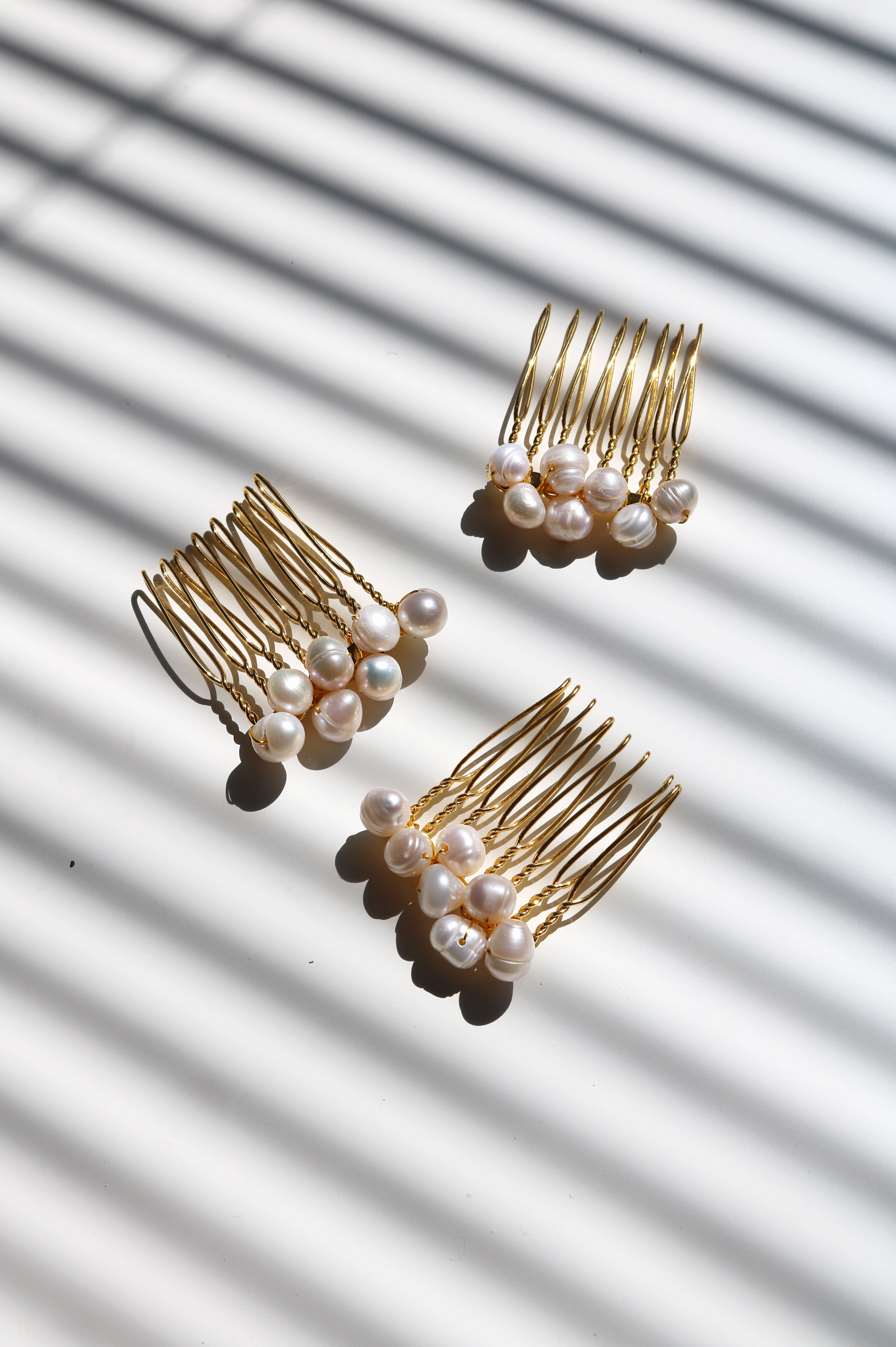 Adelle Pearl Comb no.03-4