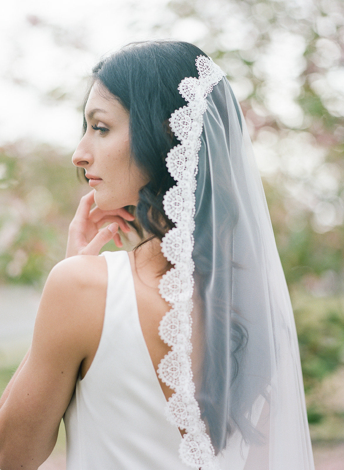 Julieta Lace Mantilla Wedding Veil-10