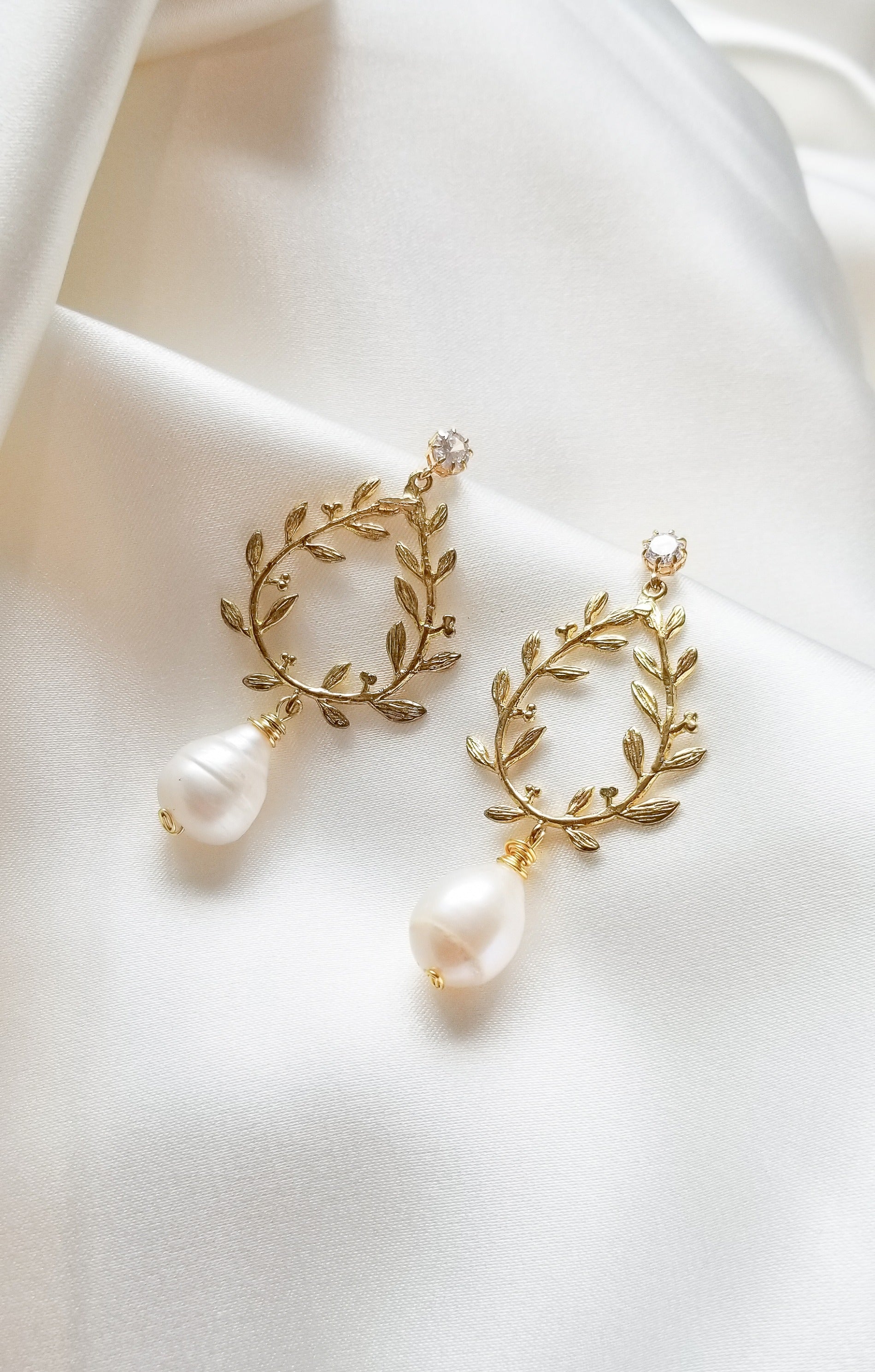 Cassia Laurel Leaf and Fresh Water Pearl Diamond Earrings-4