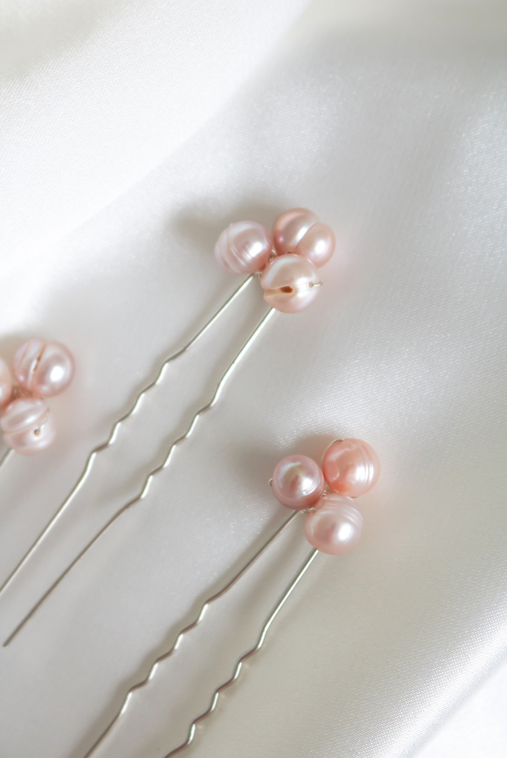 Hayley Fresh Water Pearl Hairpin in Blush-4