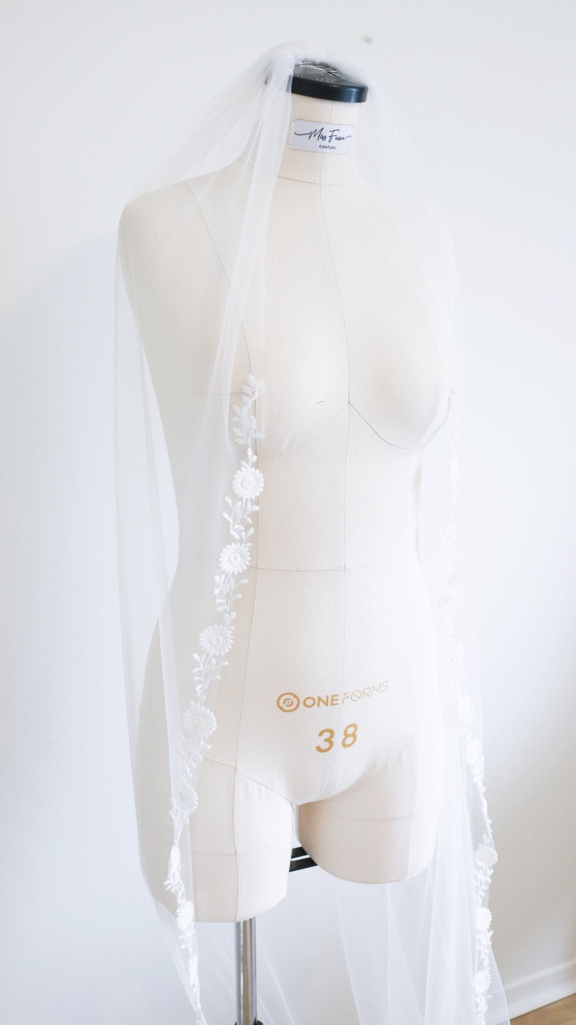 Sienna Floral Vine Bridal Veil-3