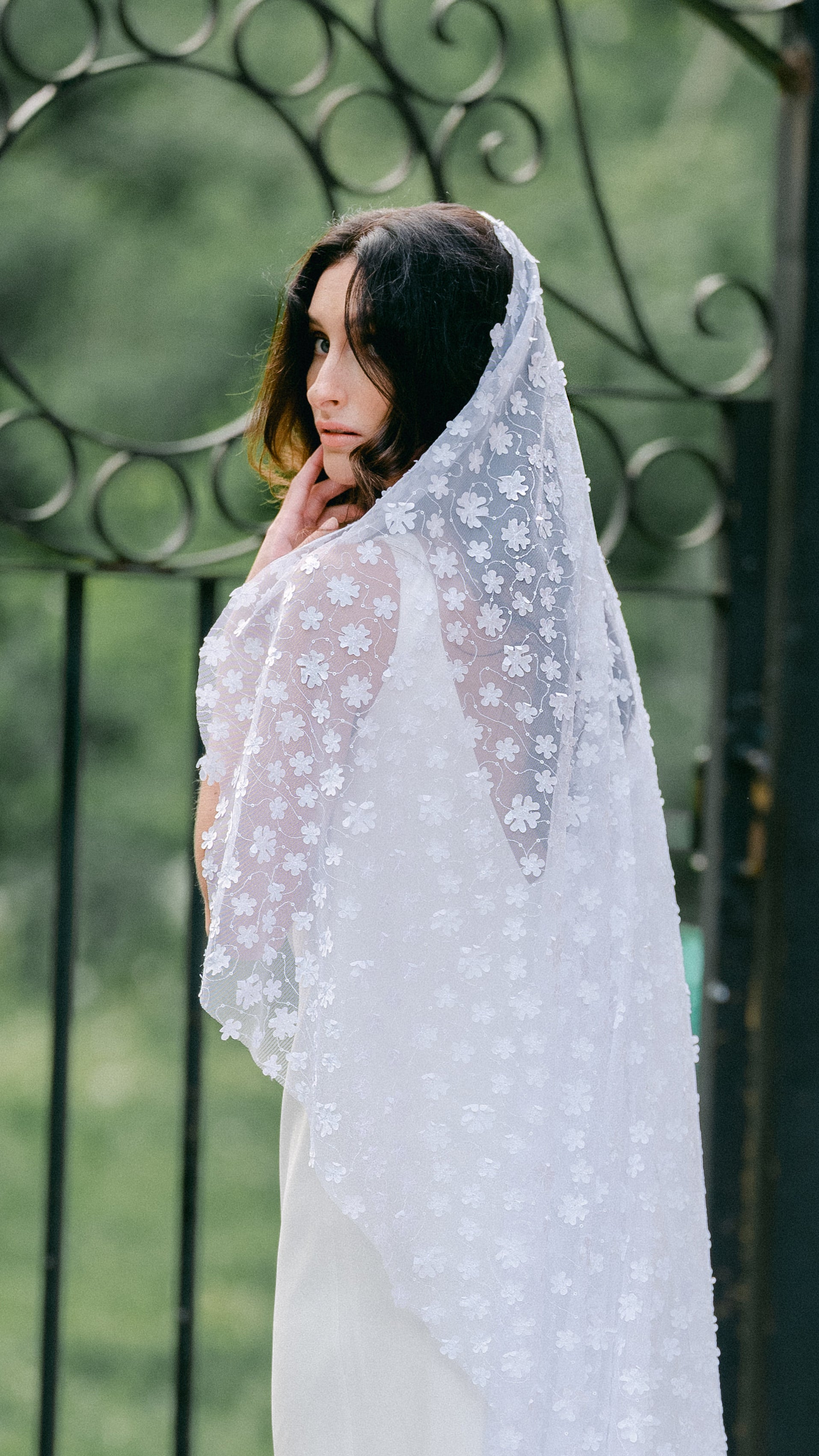 Sonnet Floral Wedding Veil-6