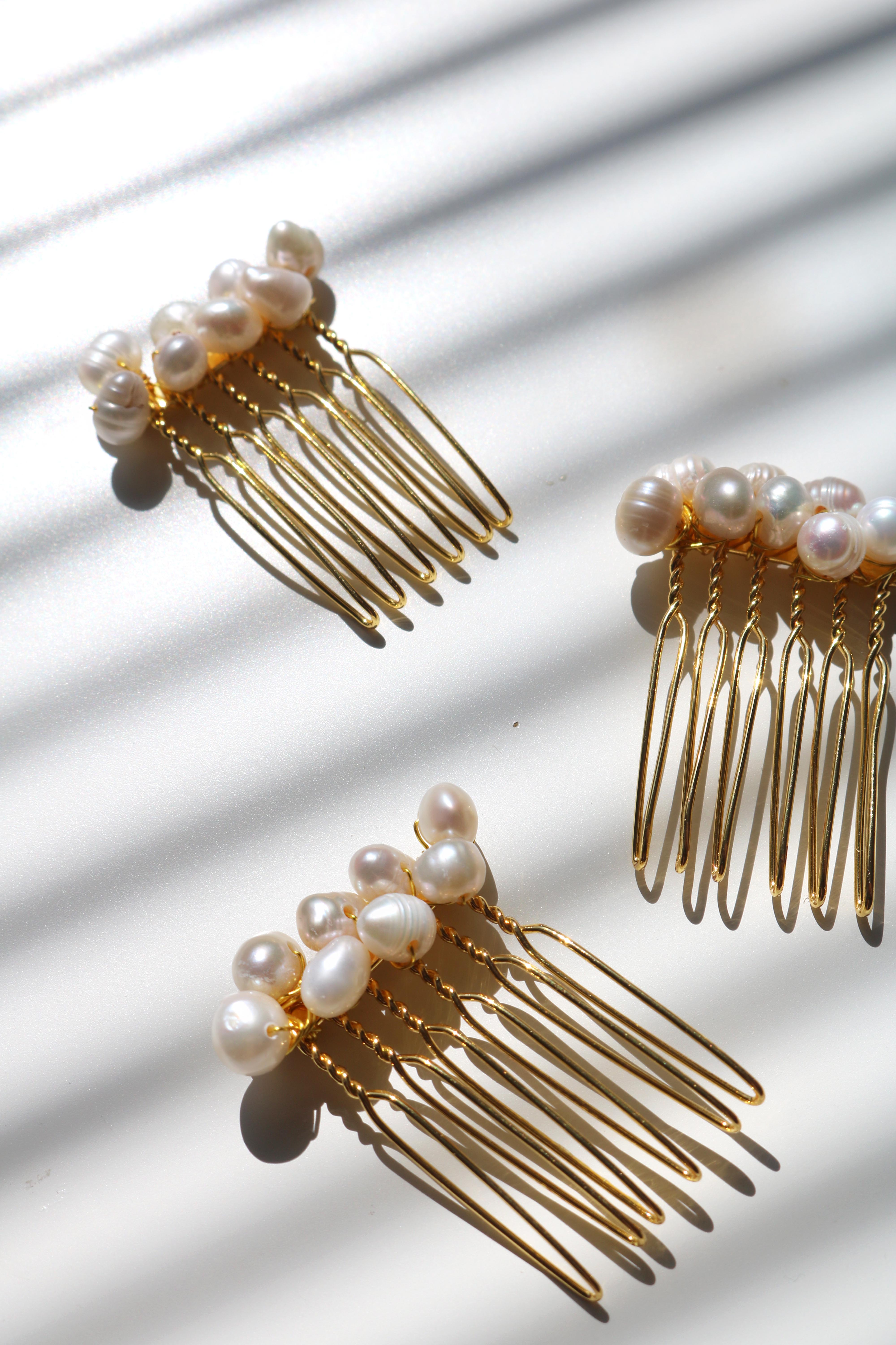 Adelle Pearl Comb no.01-3