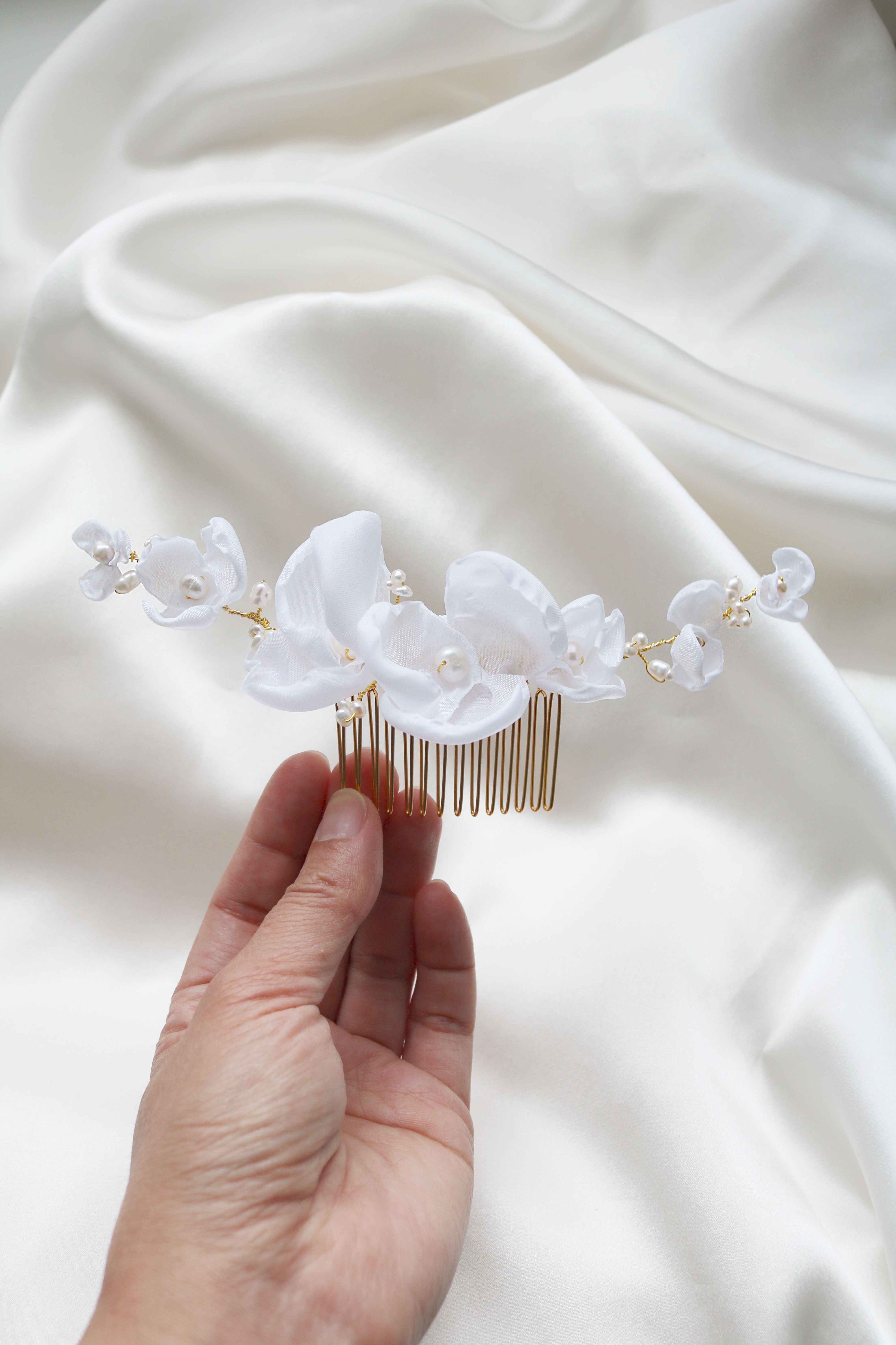 Averie Floral and Organic Pearl Hairpiece-3