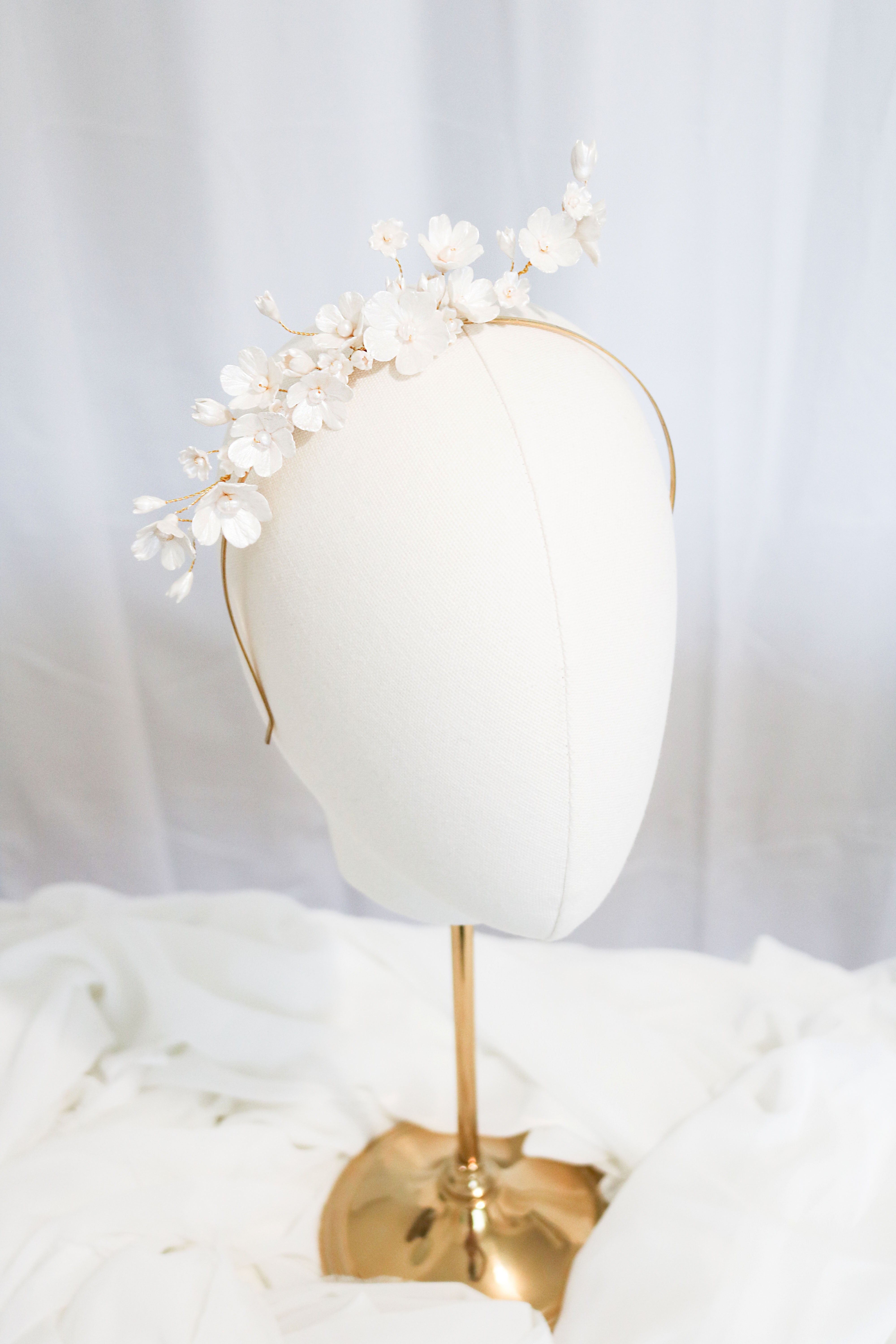 Fleura Fresh Water Pearl and Clay Flower Hairpiece-9