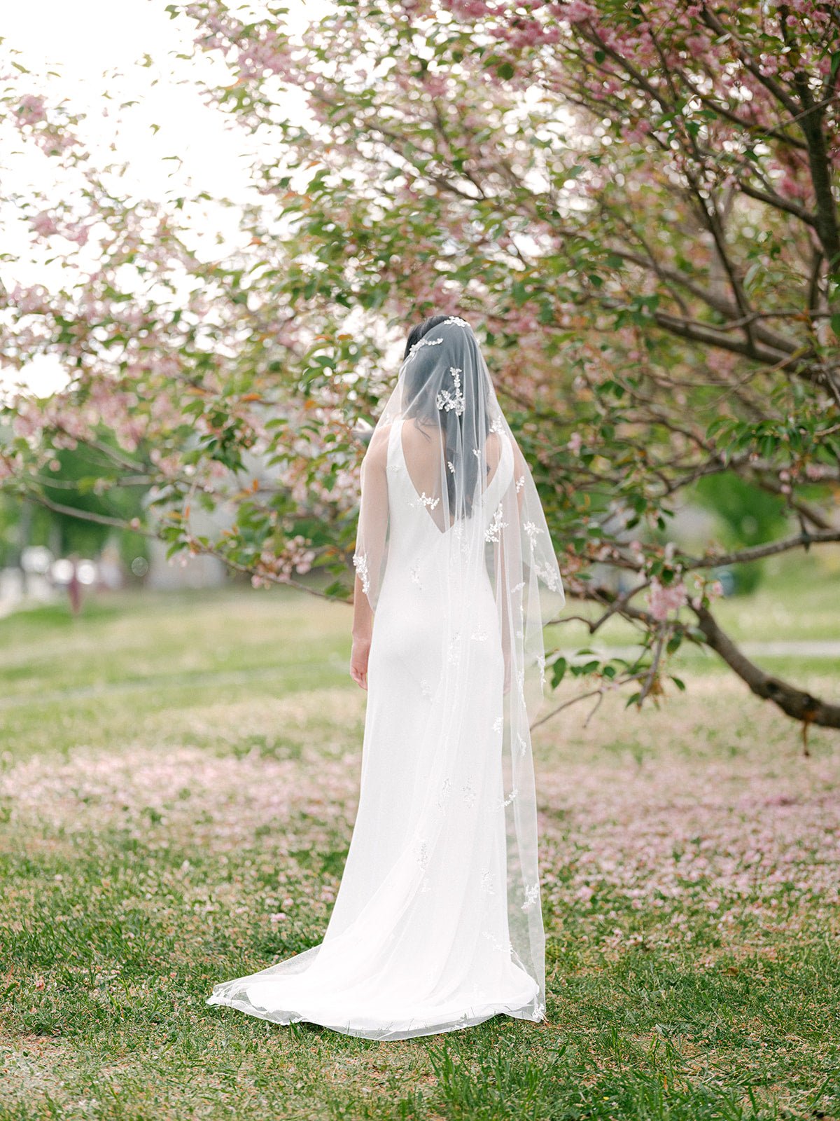 Wisteria Lace Leaf Wedding Veil-8