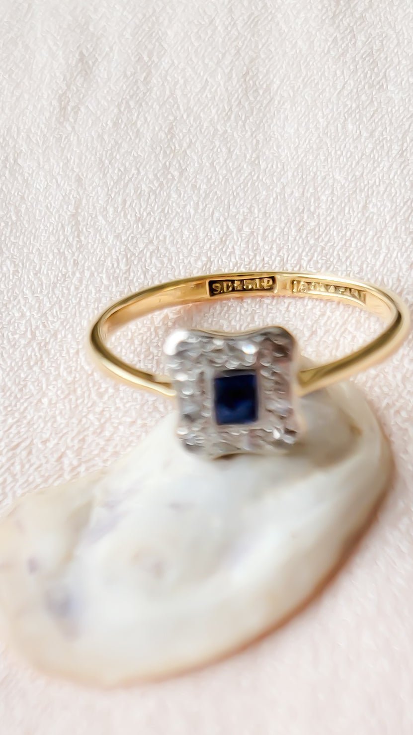 Showcasing the inside stamp for high-quality materials for vintage engagement ring. Canadian vintage engagement rings. Bridal jewelry Canada. Vintage engagement rings Canada. Canadian weddings. Wedding Canada. Woman-owned Canadian jewelry brand. Canadian jewelry business. Small Canadian jewelry brands. 