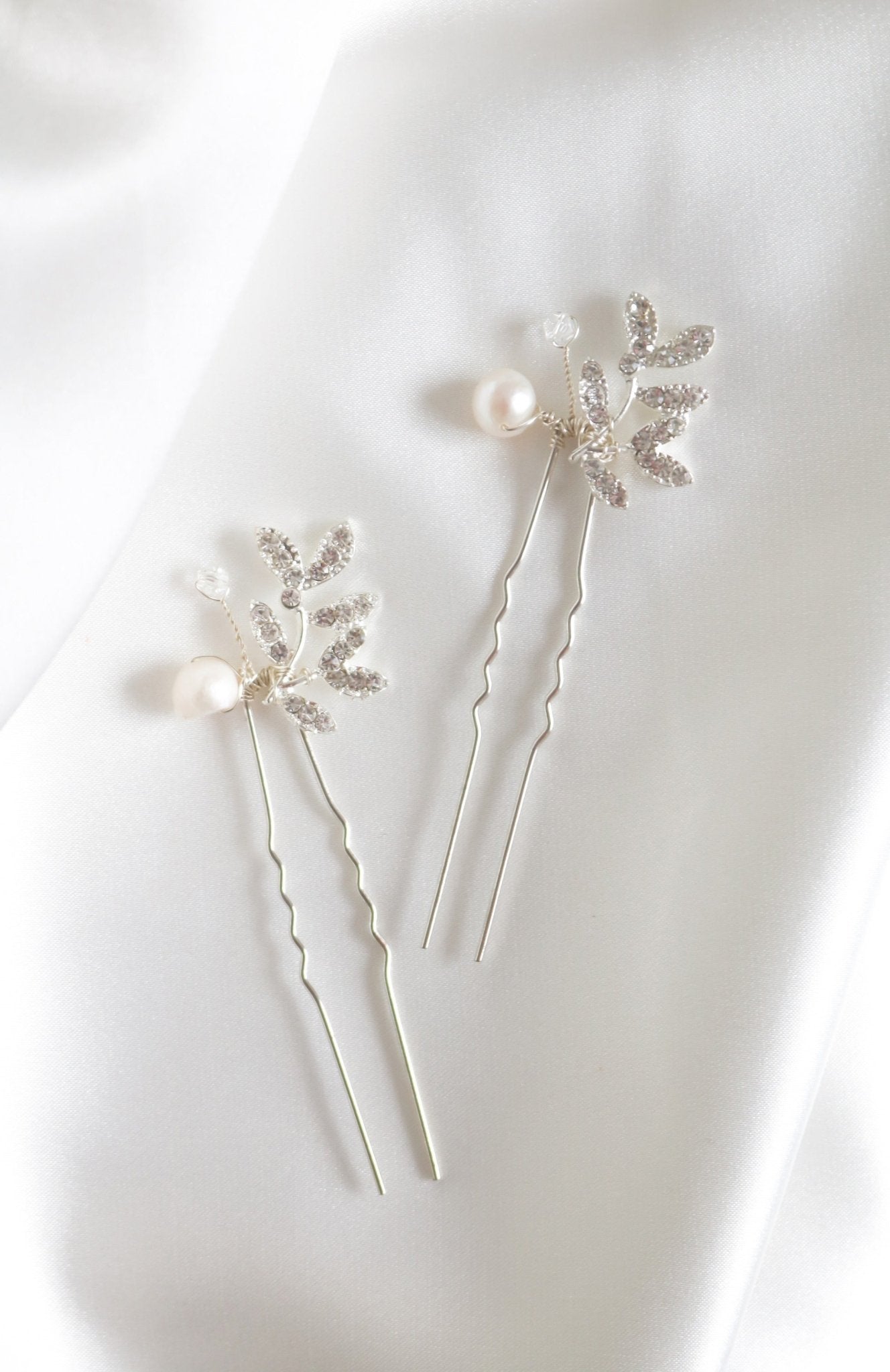 Eira Crystal Leaf and Pearl Hairpin in Silver.